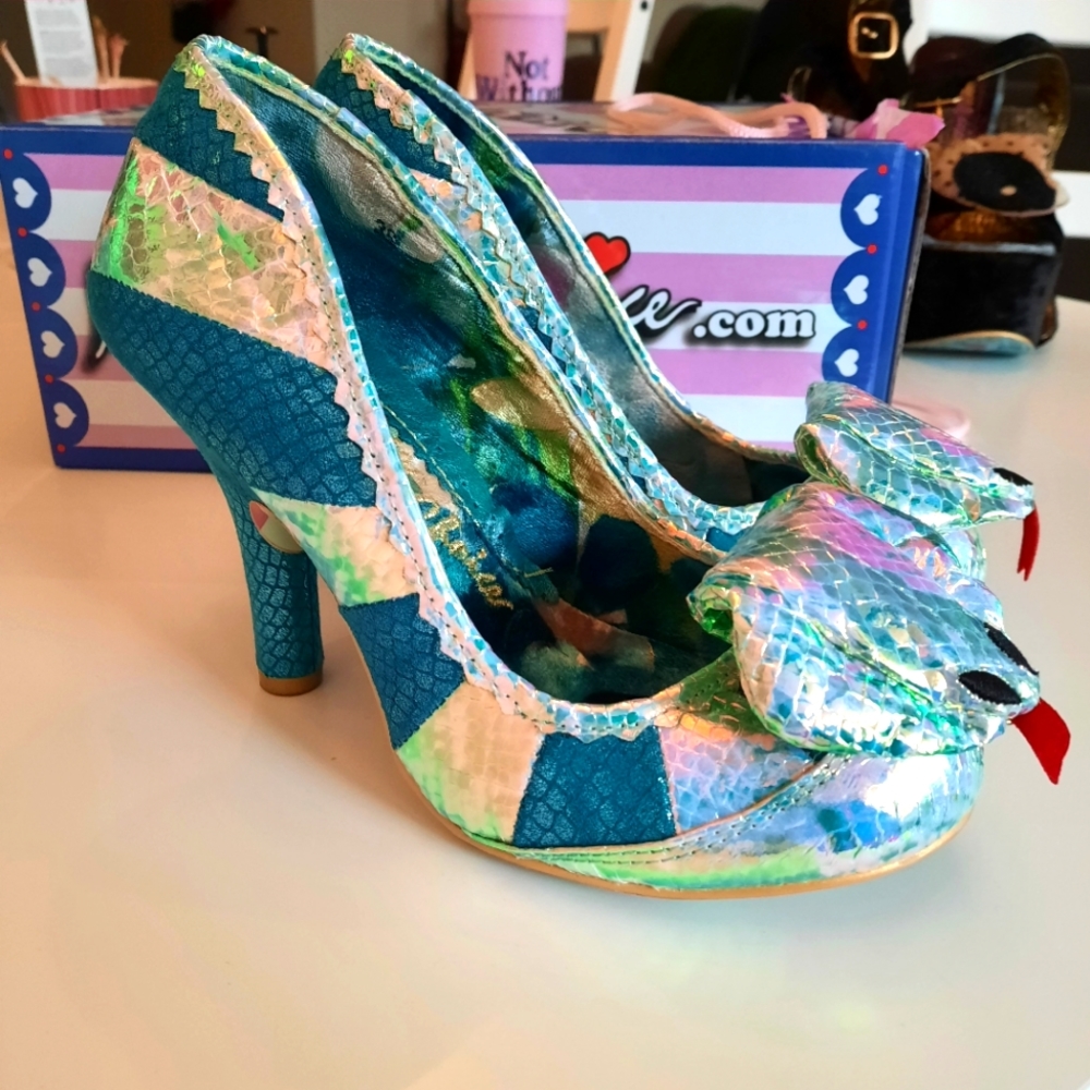Irregular Choice Minoa Snake Blue Heels, EUC, 38 EU, 7 US